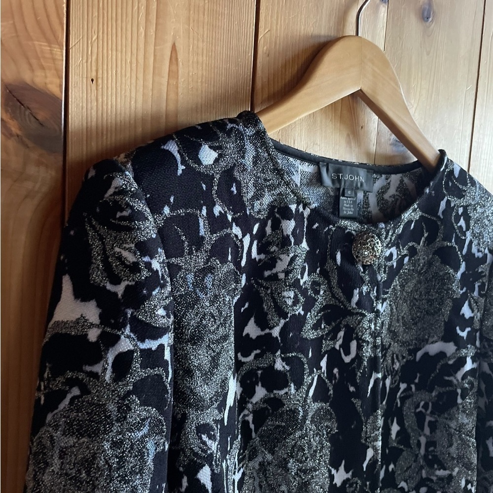 St. John Metallic Floral Blazer Sz 10 - Picture 3 of 7